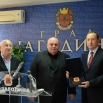 Плакета града Јагодина градоначелнику Новог Пазара Мехи Махмутовићу